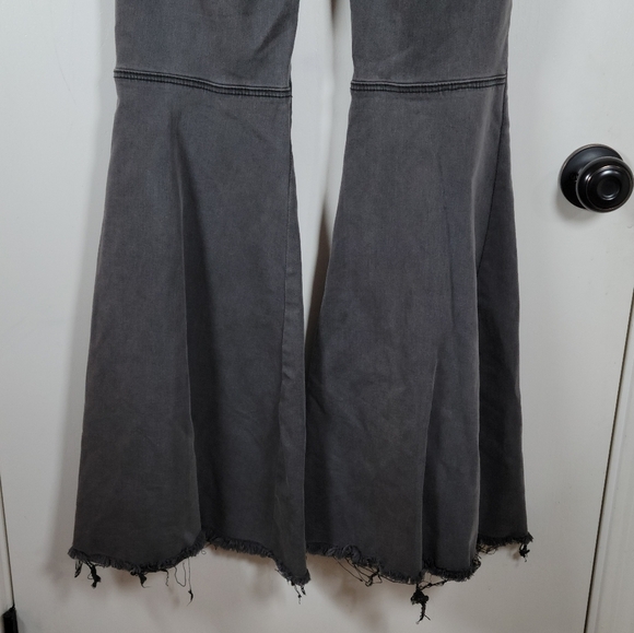 Free People Just Float On Black Flare Wideleg Jeans Size 29 - Picture 7 of 8